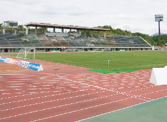 岡山県津山陸上競技場内観